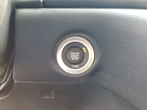 New 2025 Chrysler Pacifica Select FWD image 21