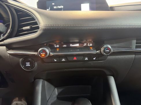 Used 2022 MAZDA MAZDA3 s FWD image 14
