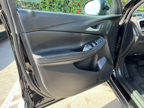 Used 2025 Buick Encore GX Preferred image 18