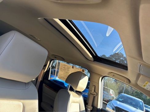 Used 2019 Honda CR-V EX-L image 7