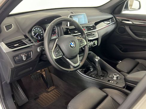 Used 2018 BMW X1 xDrive28i AWD/4WD image 2
