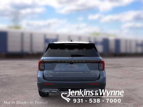 New 2026 Ford Explorer Active RWD image 5