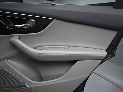 Used 2021 Audi Q7 3.0T Premium Plus w/ Executive Package image 29