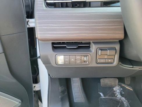 New 2025 GMC Sierra EV Denali image 16