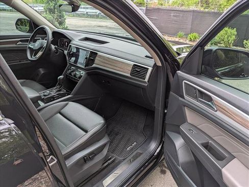 Certified 2023 Volkswagen Atlas SEL AWD/4WD image 11