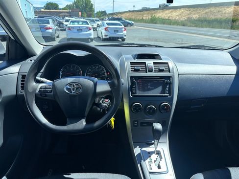 Used 2013 Toyota Corolla S FWD image 7