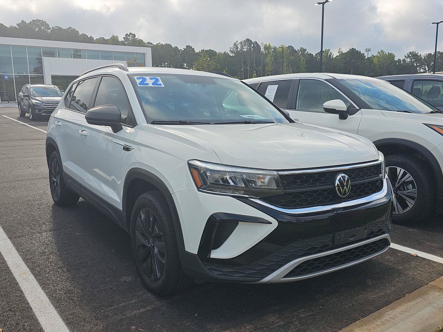 Certified 2022 Volkswagen Taos S AWD/4WD image 3