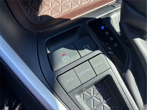 Used 2024 Toyota RAV4 Limited image 36