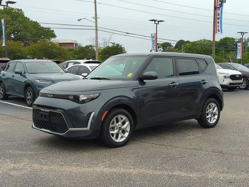 Used 2024 Kia Soul LX w/ Option Group 015 FWD image 8