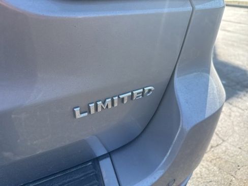 Used 2018 Jeep Grand Cherokee Limited image 8