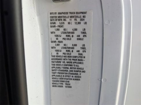 New 2024 Chevrolet Express 3500 Work Van w/ Power Convenience Package image 18