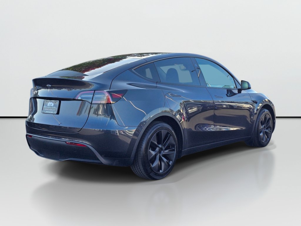 Used 2025 Tesla Model Y Long Range RWD image 5