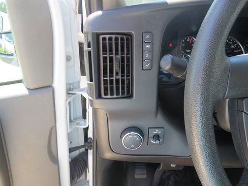 Used 2015 Ford F250 XL RWD image 8