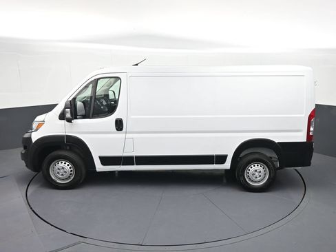Used 2025 RAM ProMaster 2500 w/ Convenience Group FWD image 27
