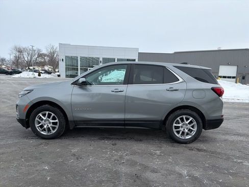 Used 2023 Chevrolet Equinox LT image 4