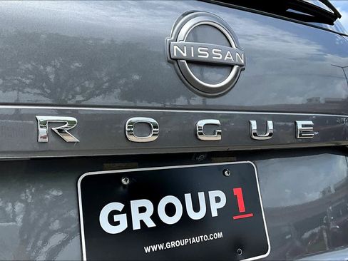 Used 2023 Nissan Rogue SV image 28