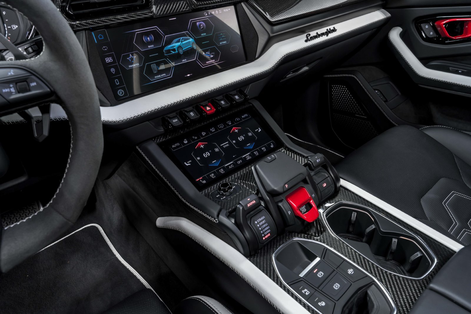 Used 2025 Lamborghini Urus SE AWD/4WD image 24