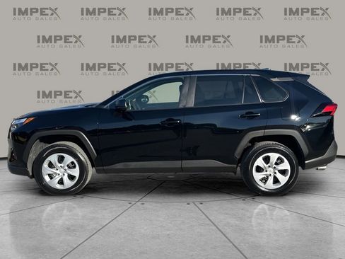 Used 2024 Toyota RAV4 LE image 2