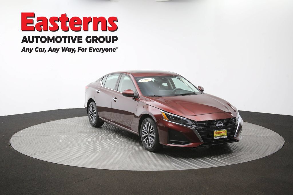 Used 2024 Nissan Altima 2.5 SV w/ SV Premium Package AWD/4WD image 51