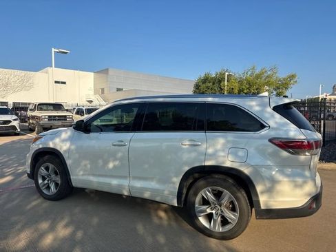 Used 2016 Toyota Highlander Limited Platinum FWD image 8