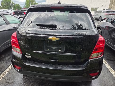 Used 2020 Chevrolet Trax LS w/ Tint and Cruise Package FWD image 6