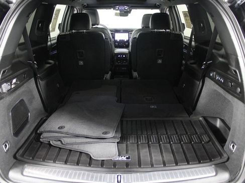 Used 2023 Jeep Grand Cherokee L Overland AWD/4WD image 16