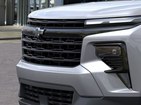 New 2027 Chevrolet Traverse LT w/ Midnight/Sport Edition FWD image 13