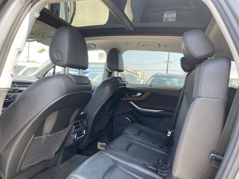 Used 2017 Audi Q7 3.0T Prestige w/ Prestige Package image 18