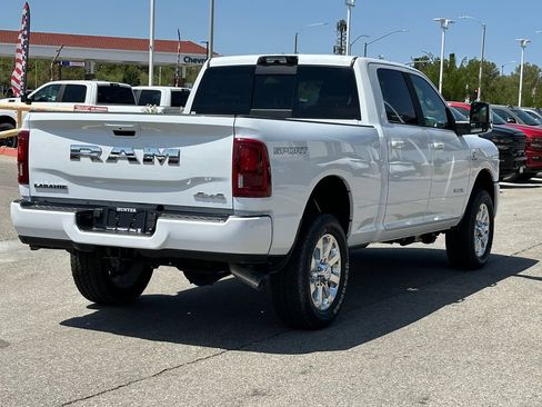 New 2026 RAM 2500 Laramie w/ Sport Appearance Package AWD/4WD image 7