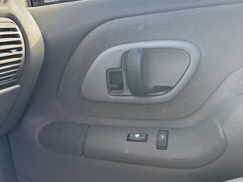 Used 1998 GMC Sierra 3500 4x4 Regular Cab w/ Marketing Option Pkg 3 image 16