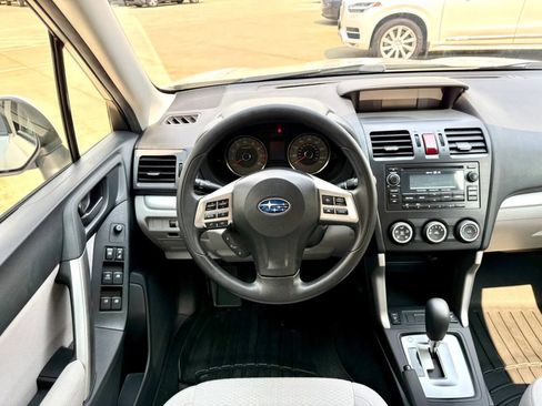 Used 2015 Subaru Forester 2.5i Premium AWD/4WD image 16
