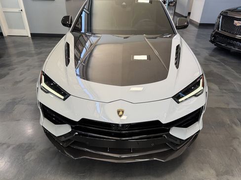 Used 2024 Lamborghini Urus Performante image 3