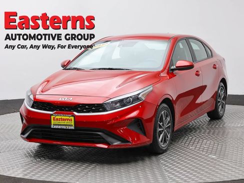 Used 2024 Kia Forte LXS FWD image 1