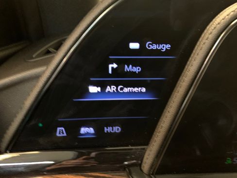 Used 2023 Cadillac Escalade Premium Luxury w/ Performance Package AWD/4WD image 30