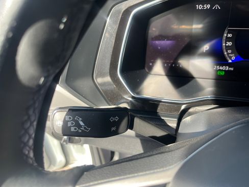 Used 2024 Volkswagen Jetta Sport image 12