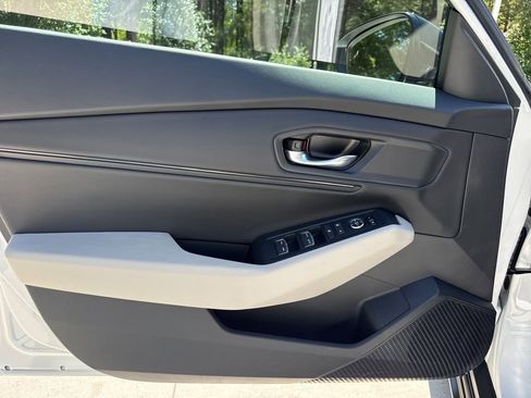 Certified 2025 Honda Accord SE image 14