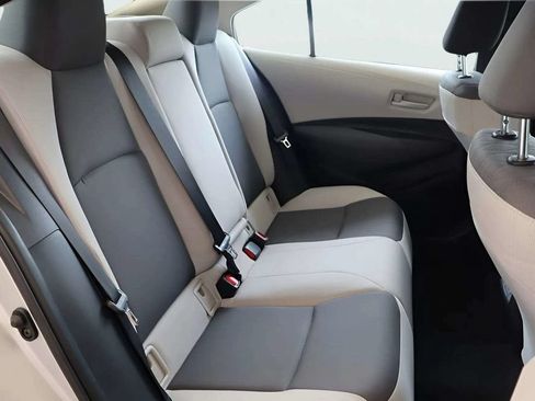 Used 2025 Toyota Corolla LE FWD image 24