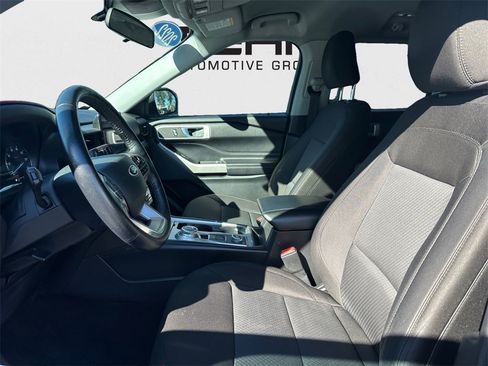 Used 2022 Ford Explorer XLT w/ Class IV Trailer Tow Package image 23