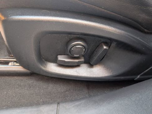 Used 2017 Jaguar F-PACE Prestige image 27