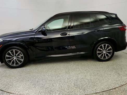 Used 2023 BMW X5 xDrive40i w/ Executive Package AWD/4WD image 4
