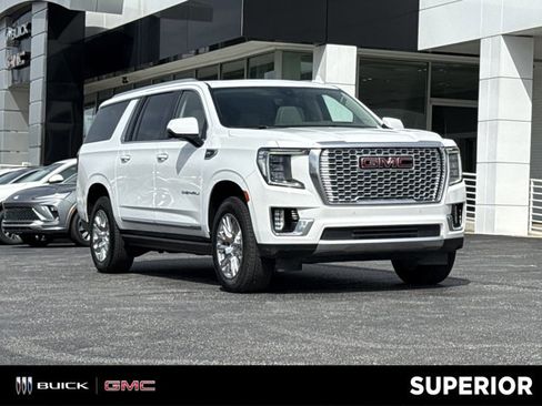 Used 2021 GMC Yukon XL Denali w/ Denali Premium Package image 1