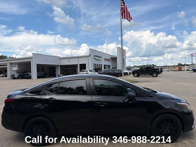 Used 2020 Nissan Versa SR FWD image 7
