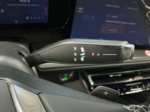 Certified 2026 Chevrolet Traverse LT image 23