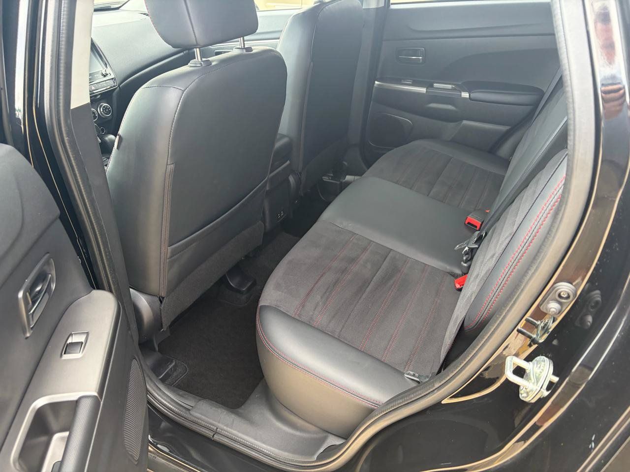 Used 2024 Mitsubishi Outlander Sport SE AWD/4WD image 8