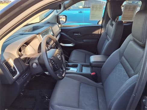 Certified 2025 Nissan Frontier SV image 15