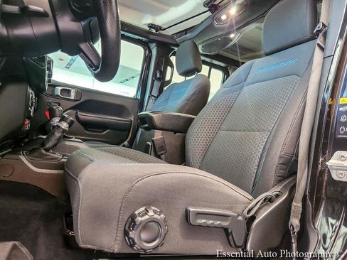 Used 2024 Jeep Wrangler Unlimited Rubicon 4xe w/ Technology Group AWD/4WD image 9