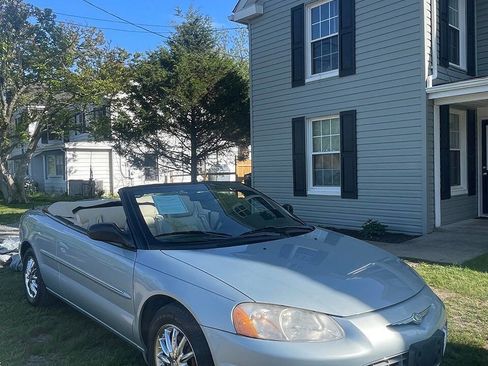 Used 2002 Chrysler Sebring Limited image 2