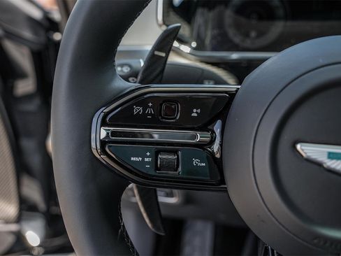 New 2025 Aston Martin Vanquish Coupe image 26