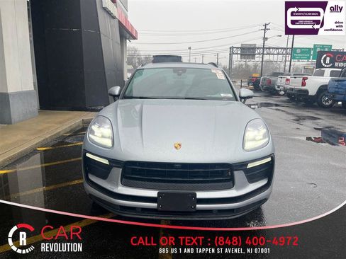 Used 2022 Porsche Macan w/ Premium Package Plus AWD/4WD image 2