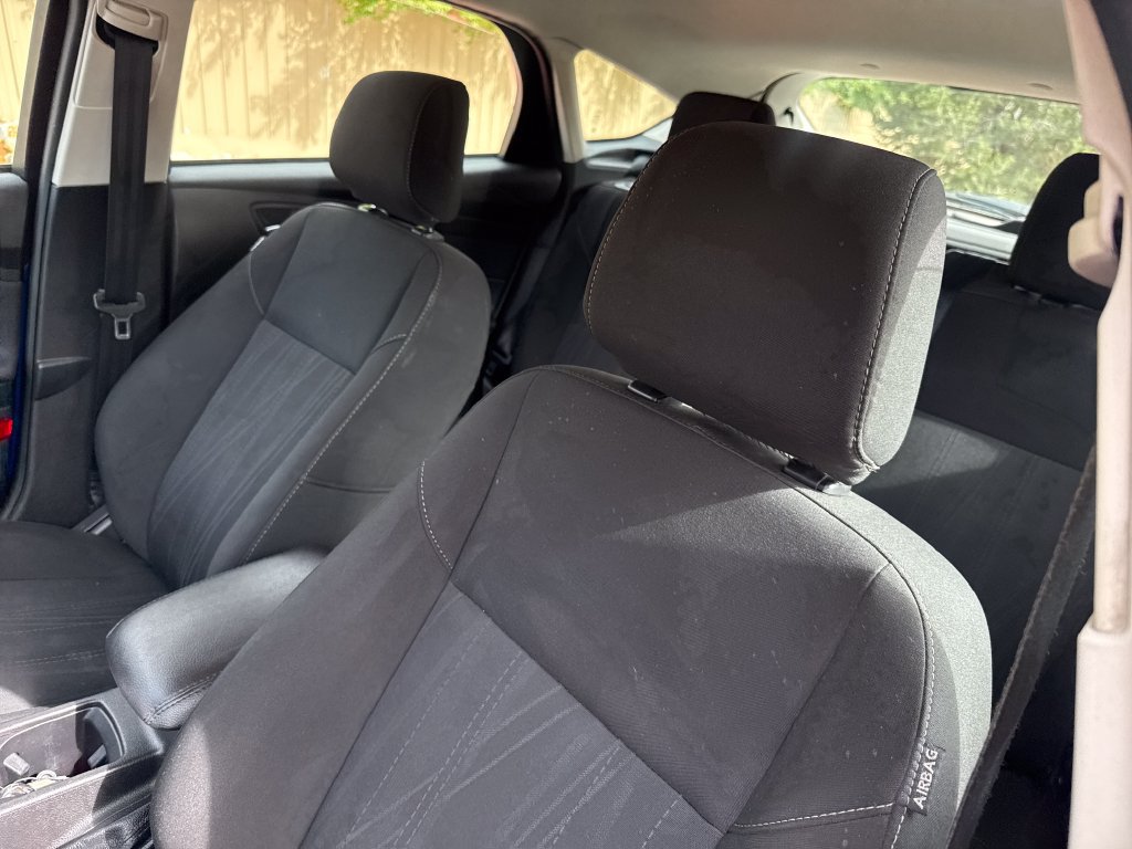Used 2018 Ford Focus SE w/ Cold Weather Package FWD image 13